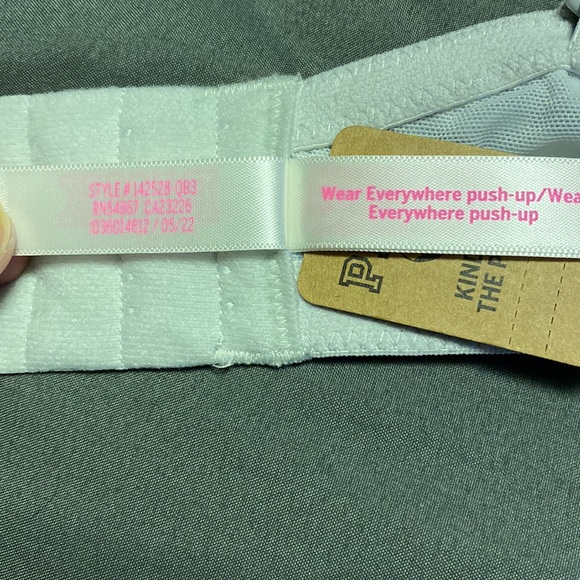 PINK Victorias Secret 40DD Wear Everywhere push up bra - Picture 5 of 7